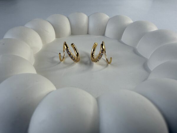 Twist Aura Hoops