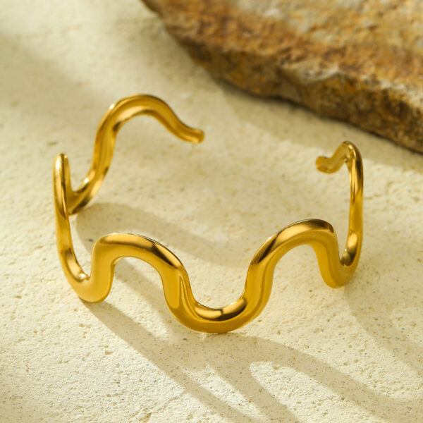 Wave Link Bracelet
