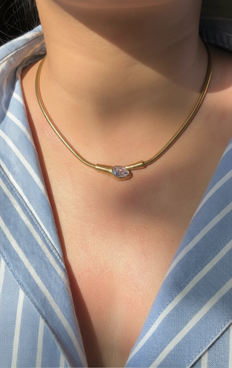 Cobra Gleam Necklace