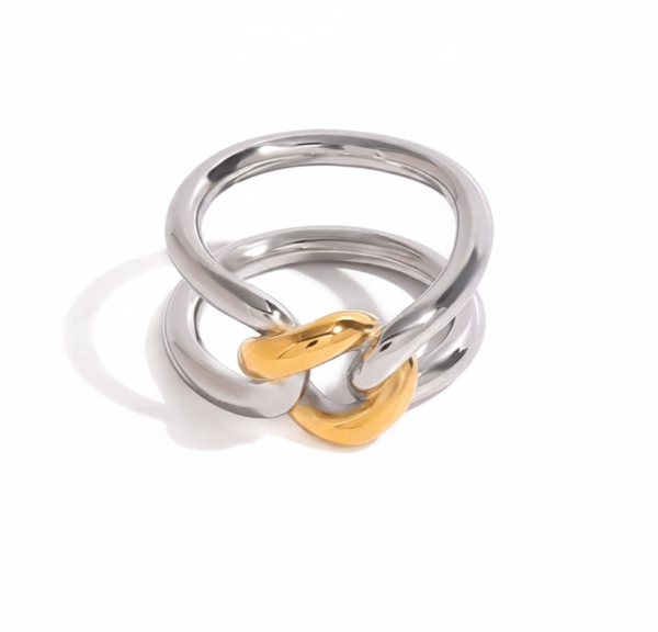 Orbit Link Ring