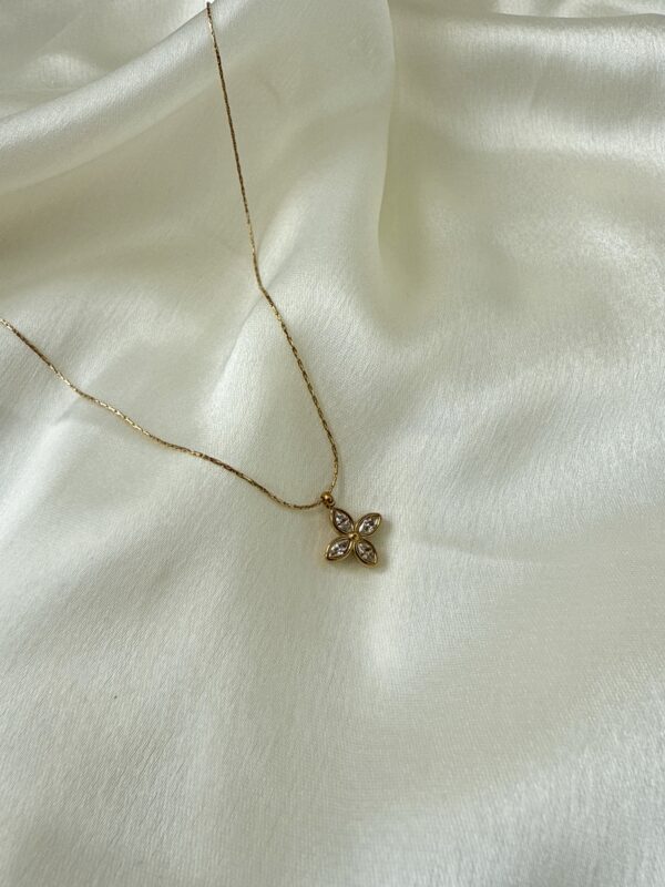 Four-Petal Necklace