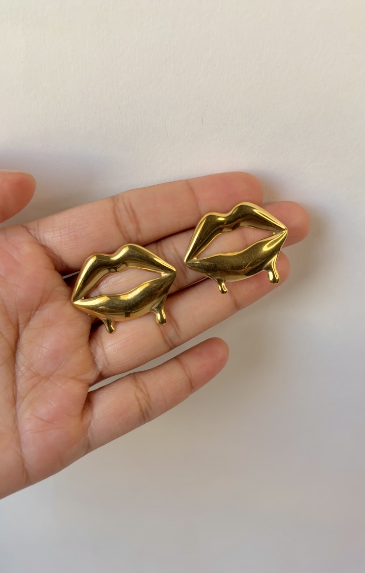 Golden Kiss Studs