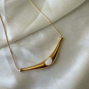 Ivory Arc Necklace