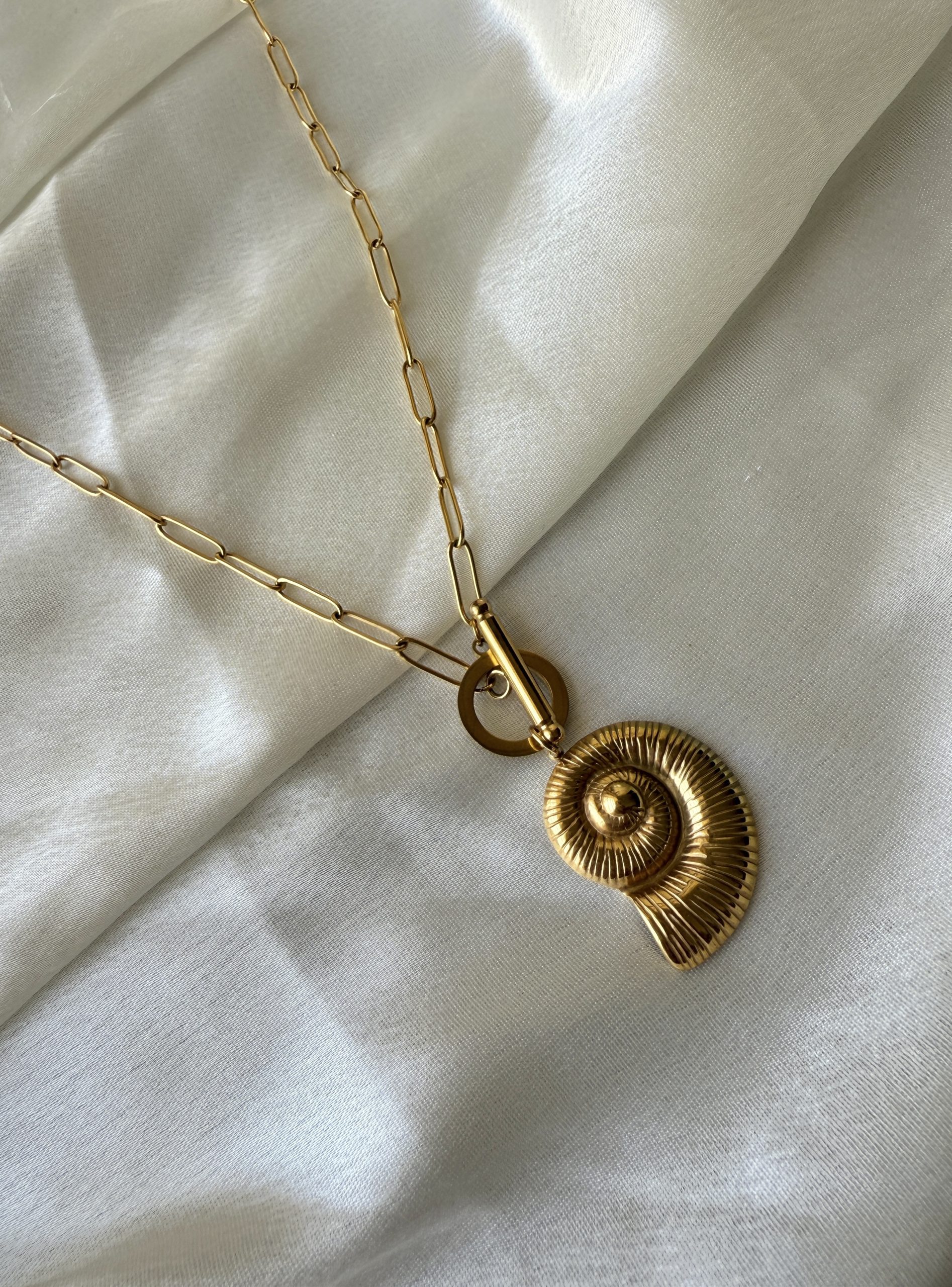 Golden Shell Necklace