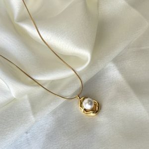 Pearl Nest Necklace