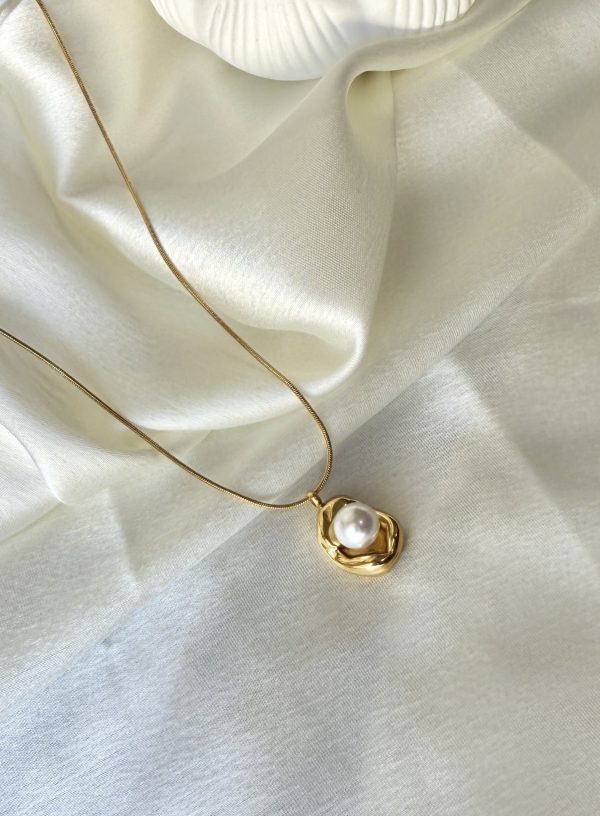 Pearl Nest Necklace — 18K gold plated necklace by EverAura Jewels