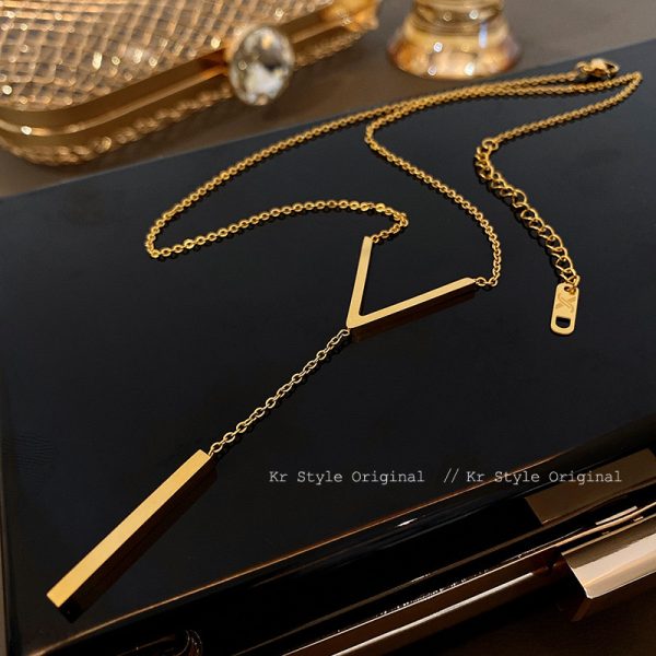 Linear Drop Necklace