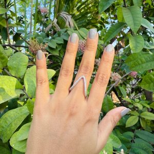 Diamond V Ring