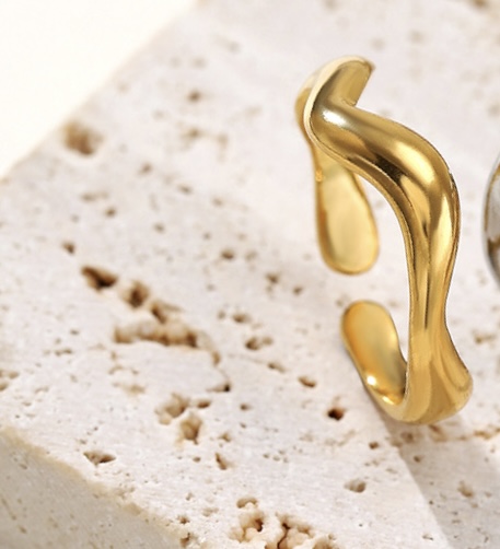 Aura Wave Ring