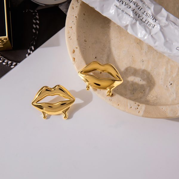 Golden Kiss Studs