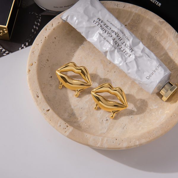 Golden Kiss Studs
